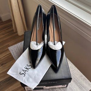 NWT Saks Black Patent Leather Pump 8.5 with Pointy Toe